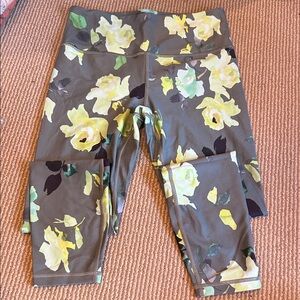 NWOT Athleta Elation 7/8 Tight - Green and Yellow Floral size small